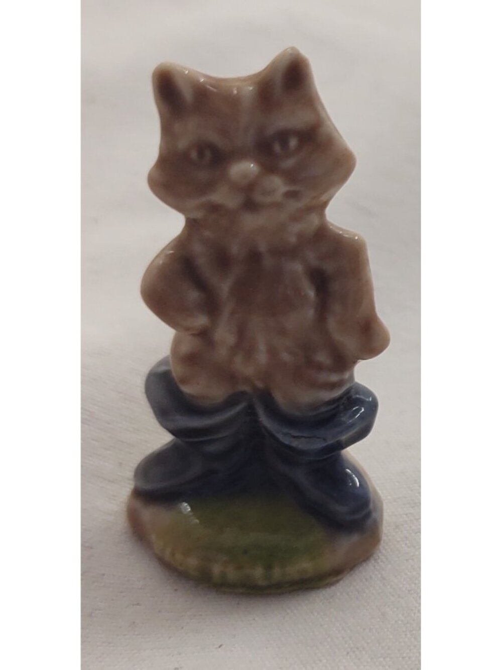 Vintage Wade England Cat Figurine Boots Brown Glaze Mid Century Mini